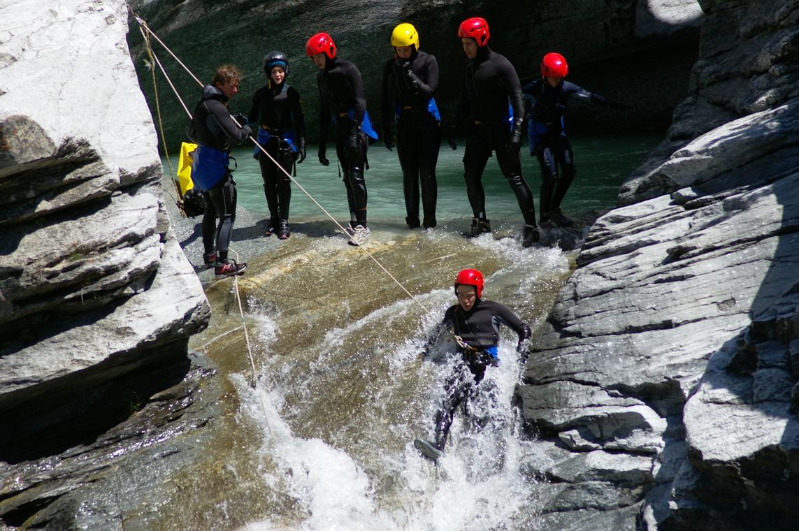 CANYONING